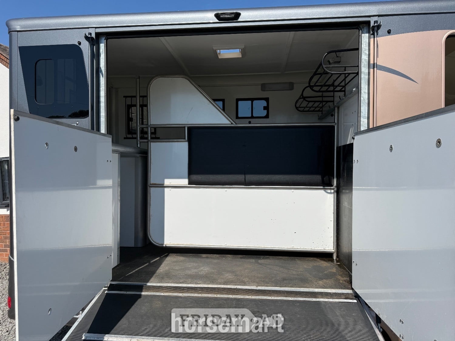 Equi-Trek Star-Treka Elite  Horse Trailer - Trailers & Horseboxes