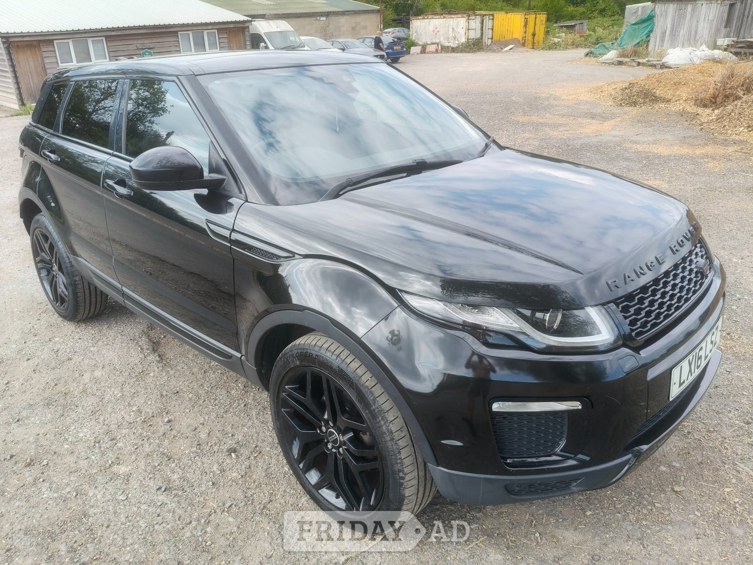 [ berth ]Land Rover Range Rover Evoque