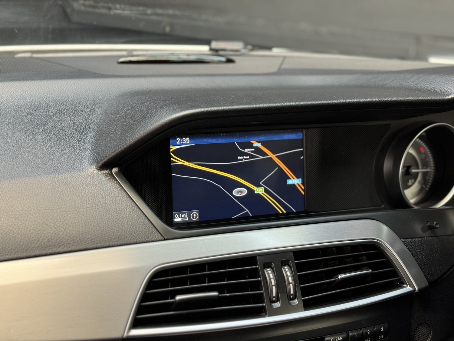 [ berth ]Mercedes-Benz C Class