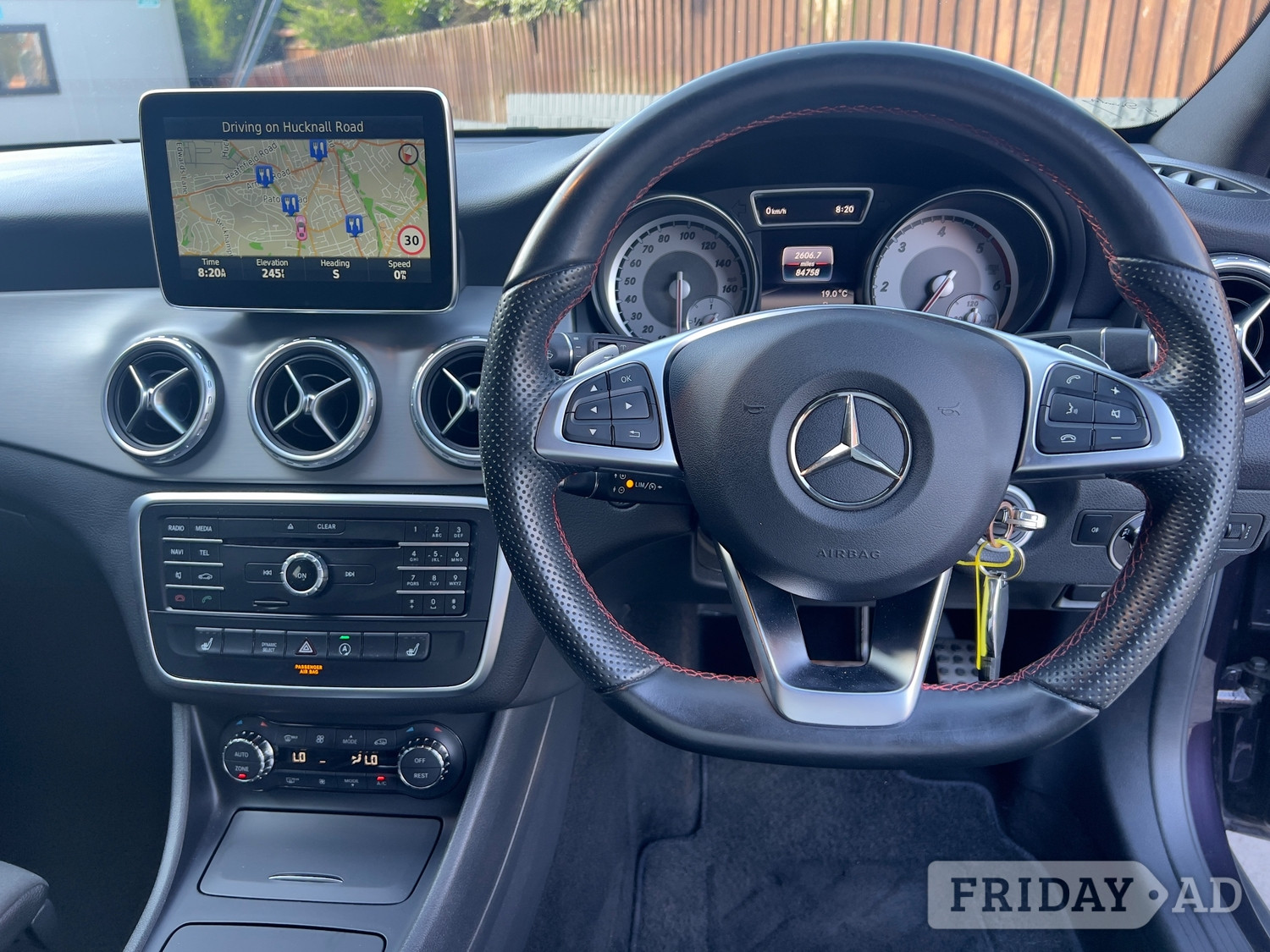 [ berth ]Mercedes-Benz GLA