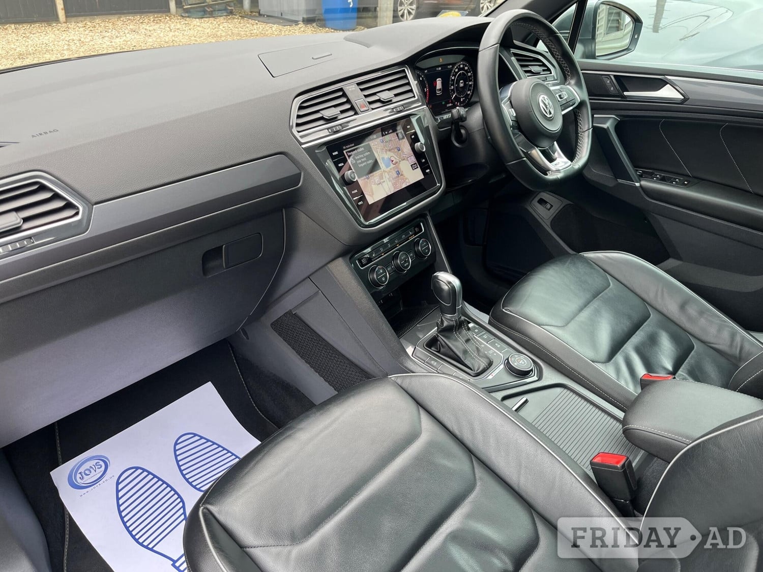 Volkswagen Tiguan 2017 - Cars in Farnham