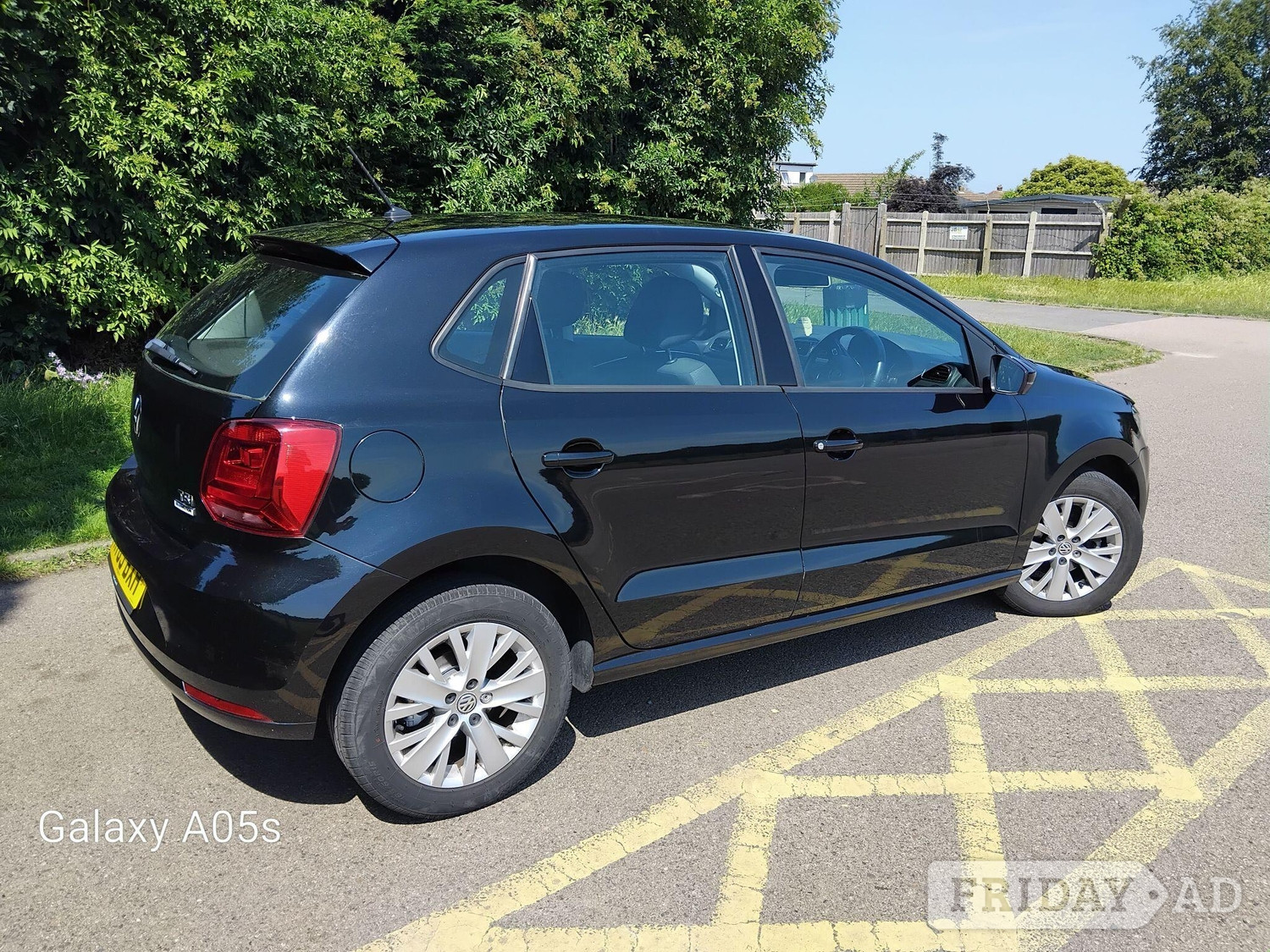 Volkswagen Polo 2015 - Cars in Gillingham