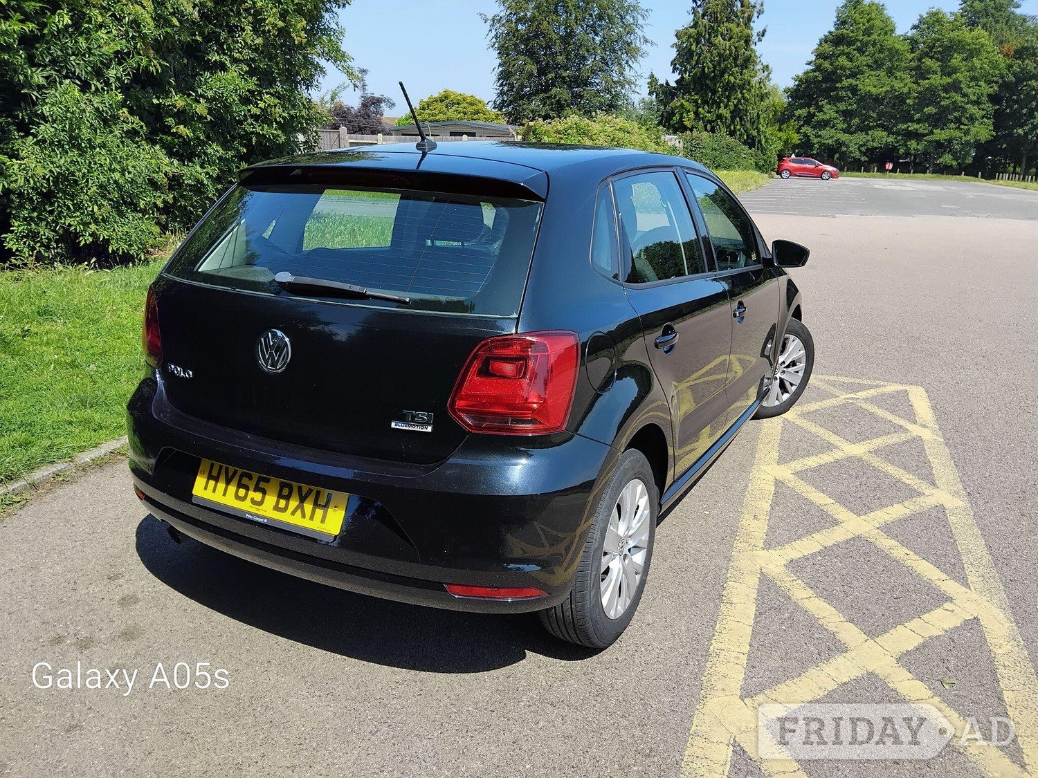 Volkswagen Polo 2015 - Cars