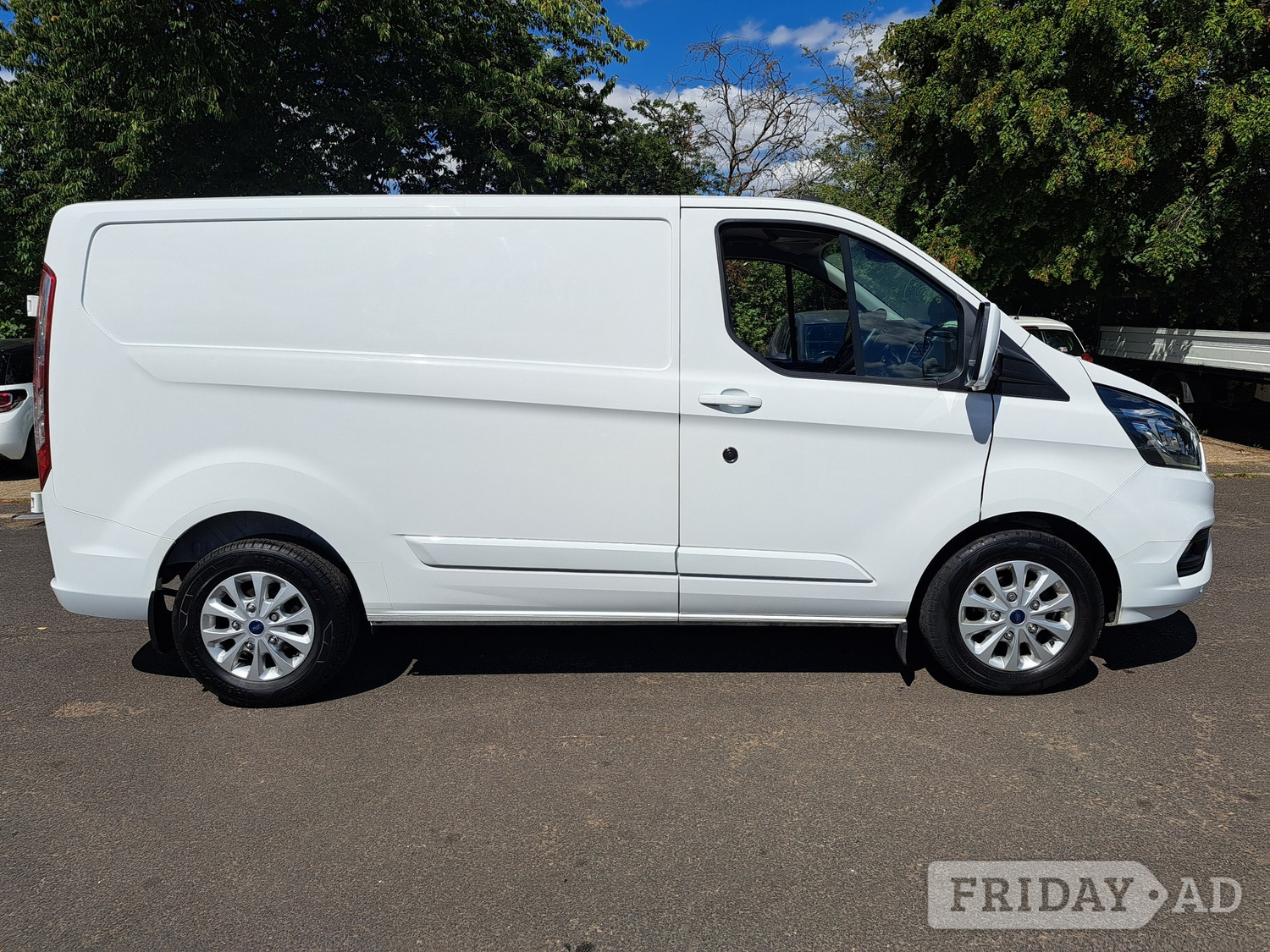 Ford Transit Custom 2022 - Vans & Commercial Vehicles
