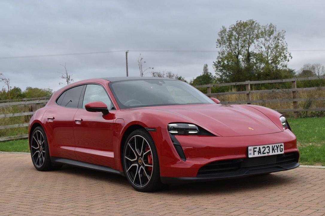 [ berth ]Porsche Taycan