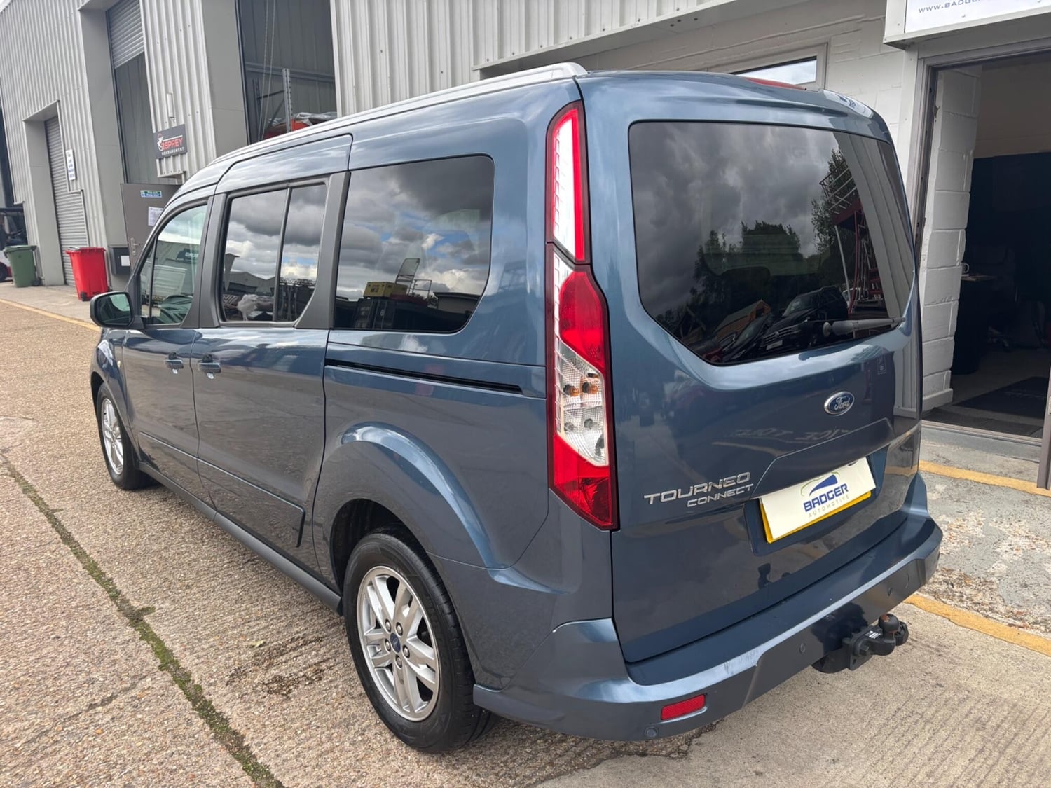2019 Ford Grand Tourneo Connect 1.5 EcoBlue Titanium Auto Euro 6 (s/s) 5dr - Cars