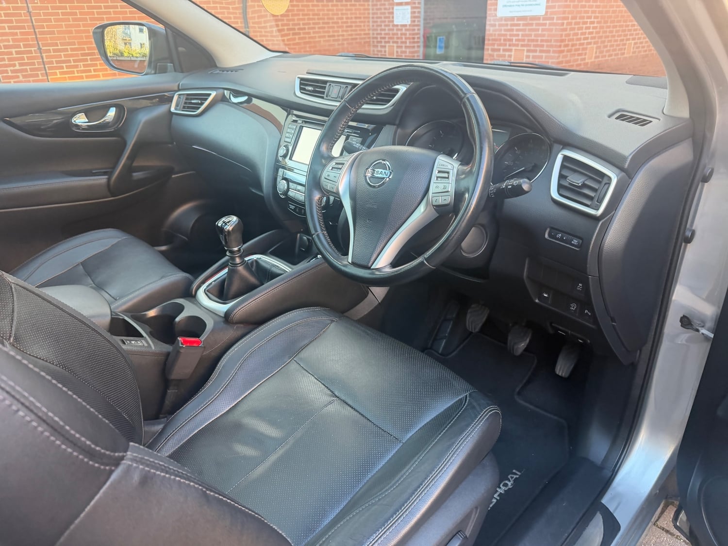 Nissan Qashqai 2015 - Cars