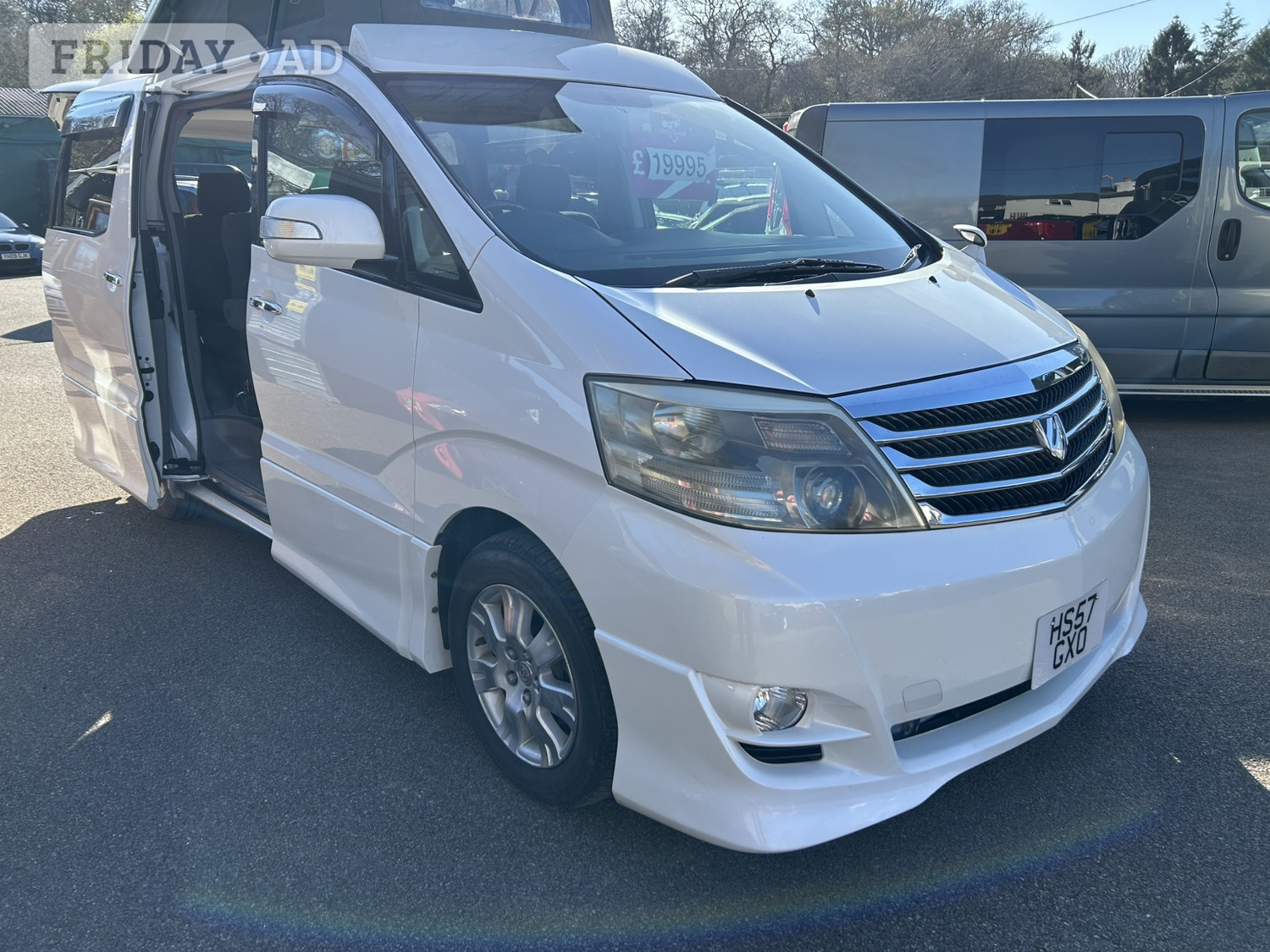 Toyota Alphard 2008 - Cars in Southampton