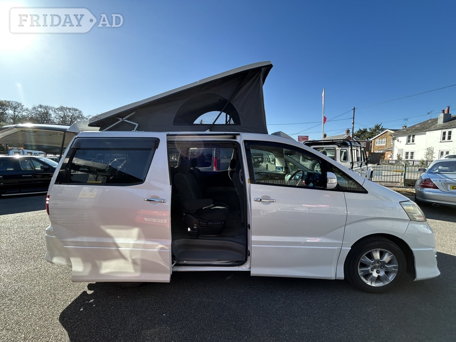 Toyota Alphard 2008 in Southampton