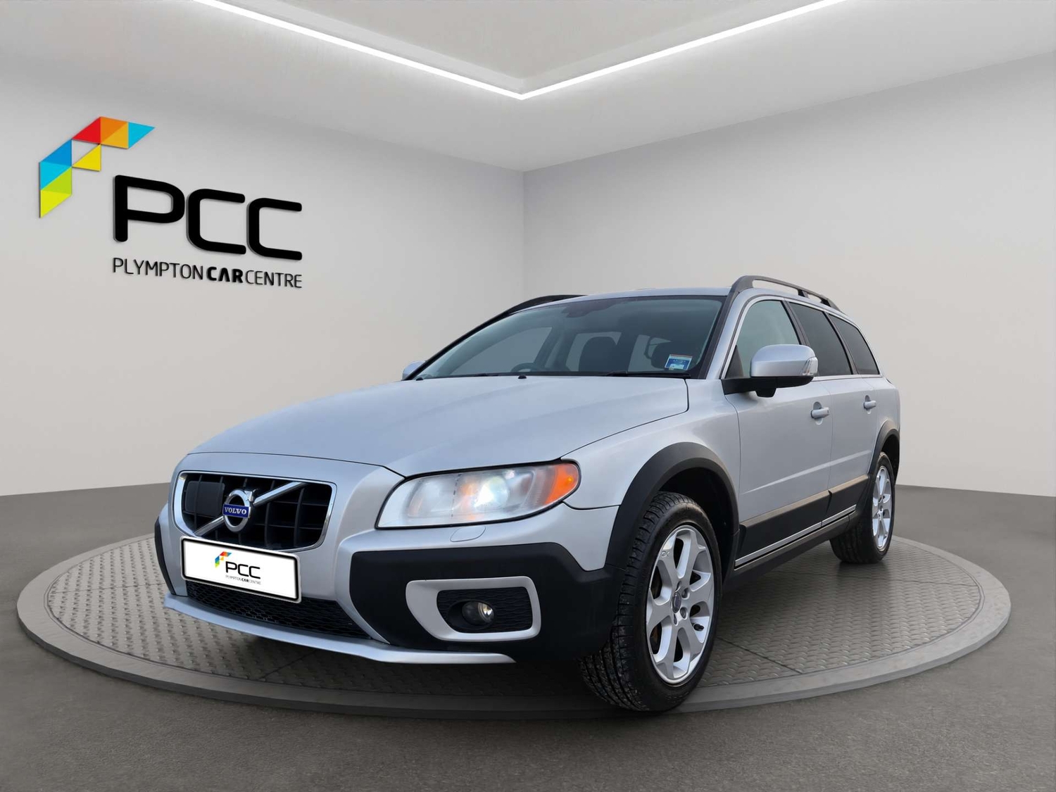 Volvo XC70 2010 - Cars in Plymouth