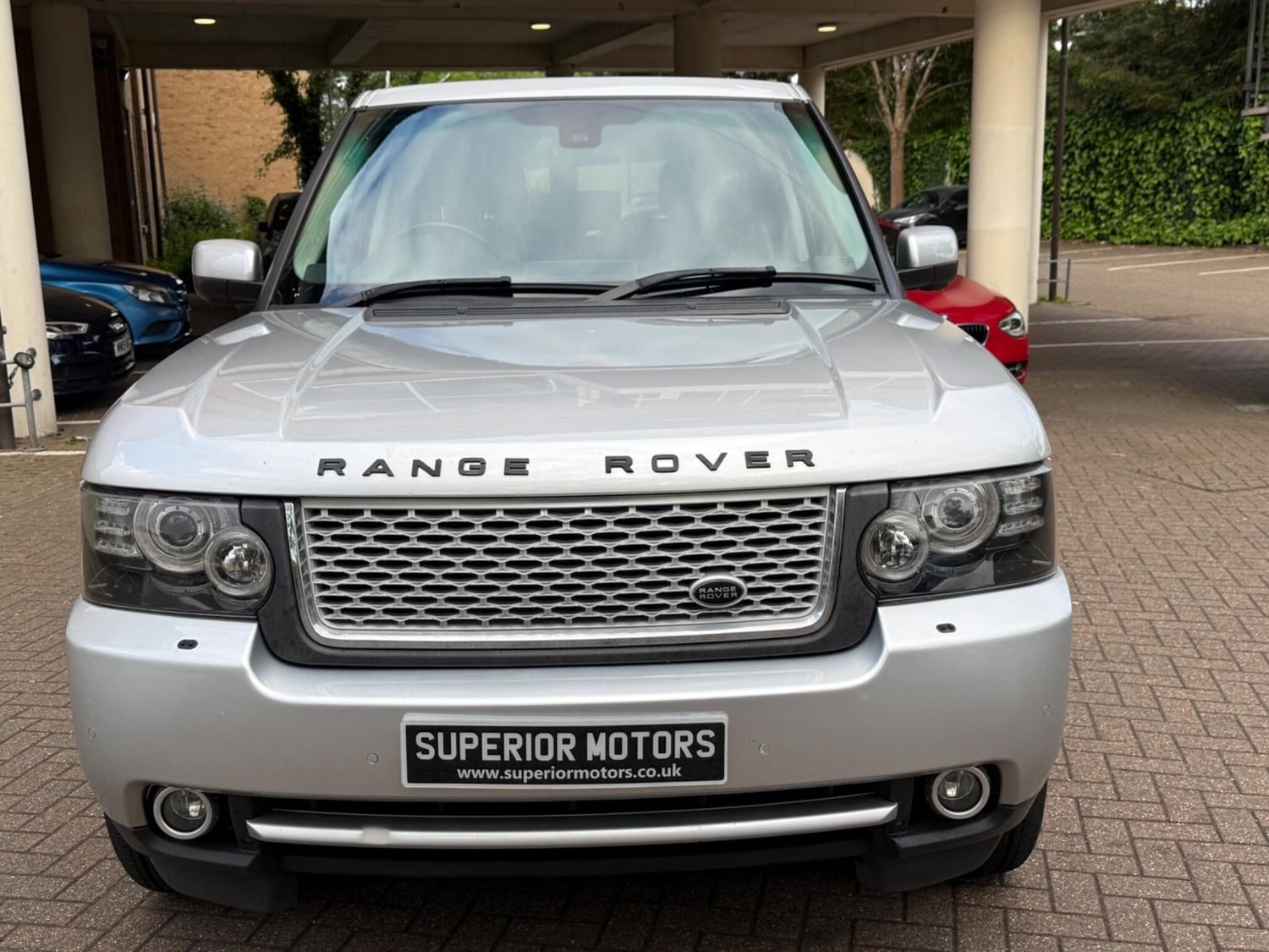[ berth ]Land Rover Range Rover