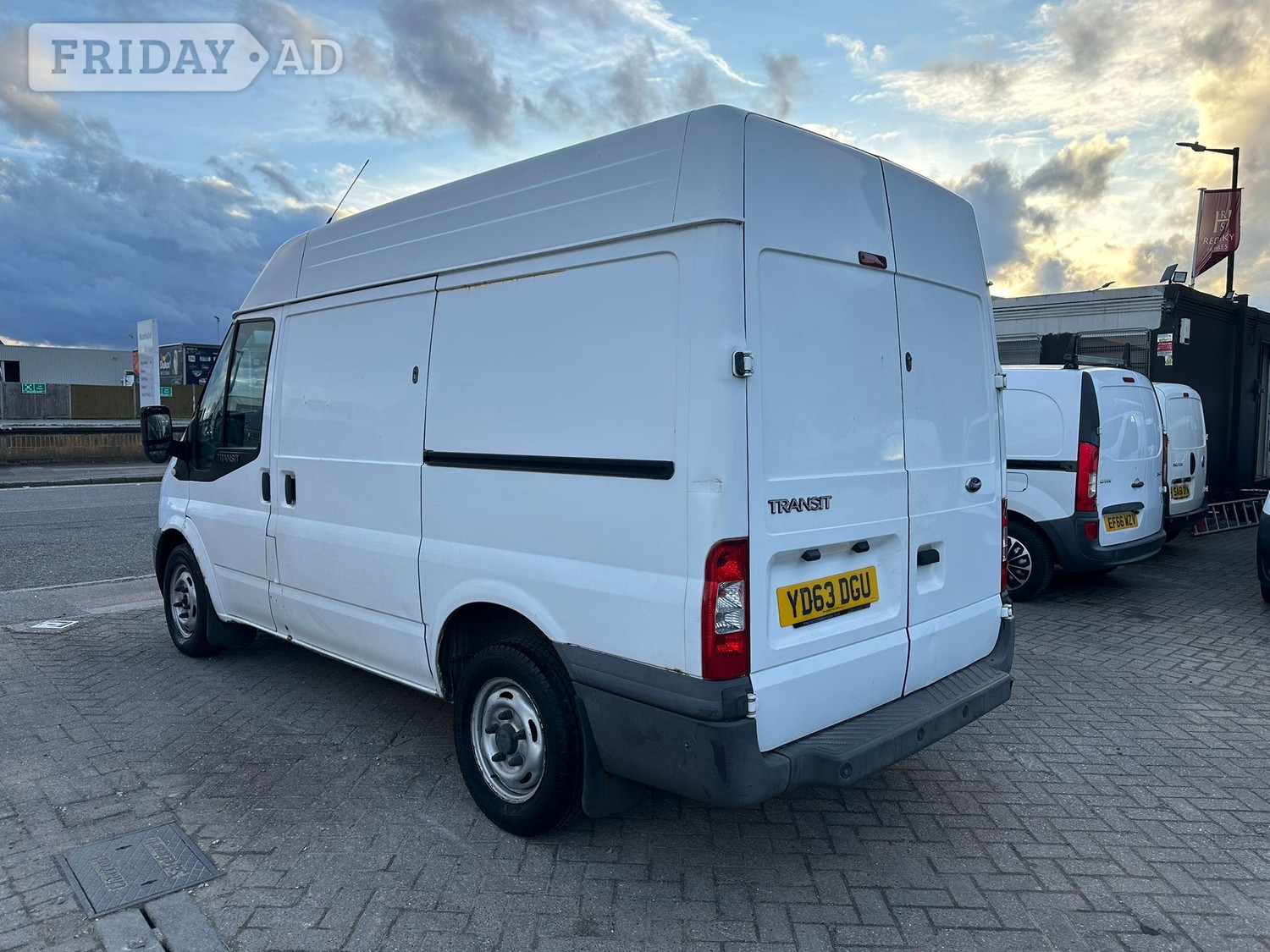 [ berth ]Ford Transit