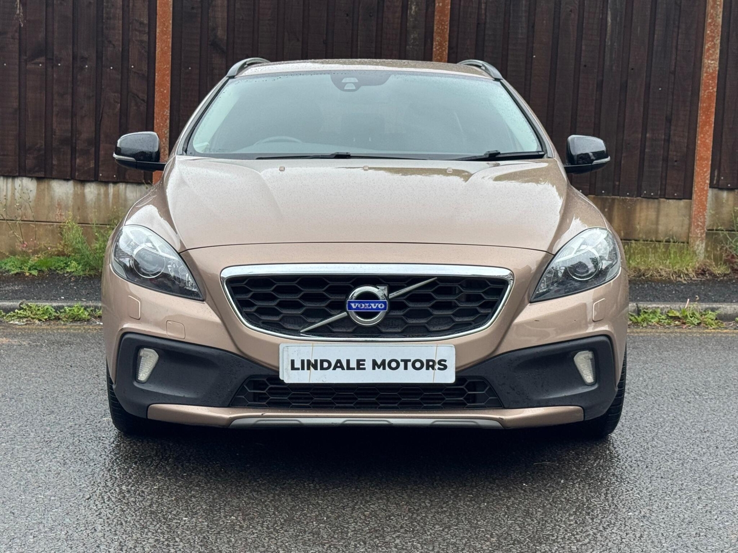 Volvo V40 Cross Country Oldham