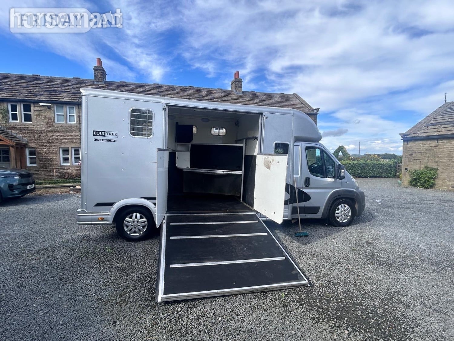 Equi-Trek Super Sonic Peugeot Horsebox in Huddersfield