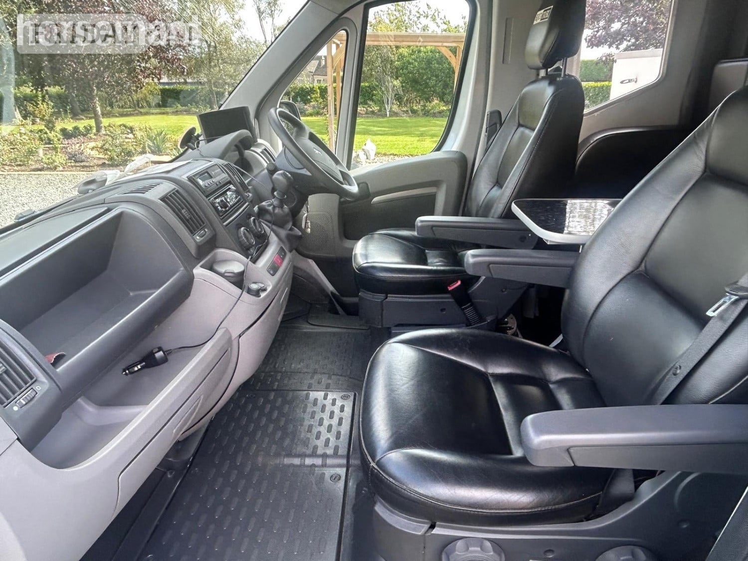 Equi-Trek Super Sonic Peugeot Horsebox - Trailers & Horseboxes
