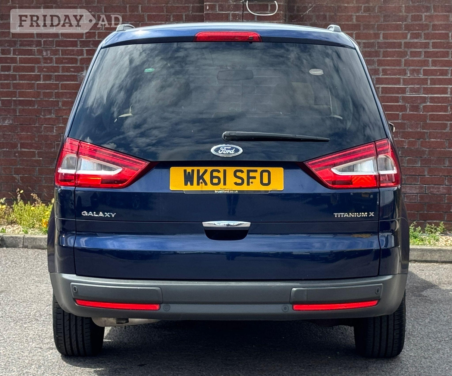 Ford Galaxy 2011 - Cars