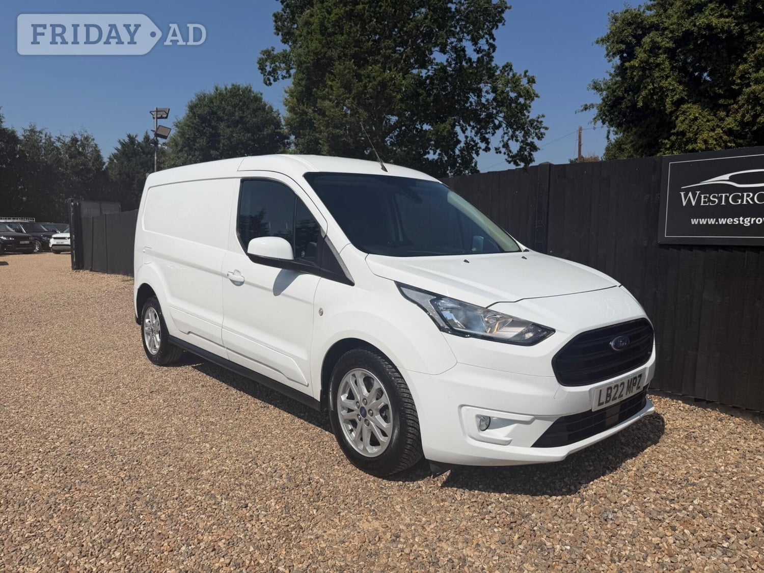 Ford Transit Connect 2022 in Addlestone