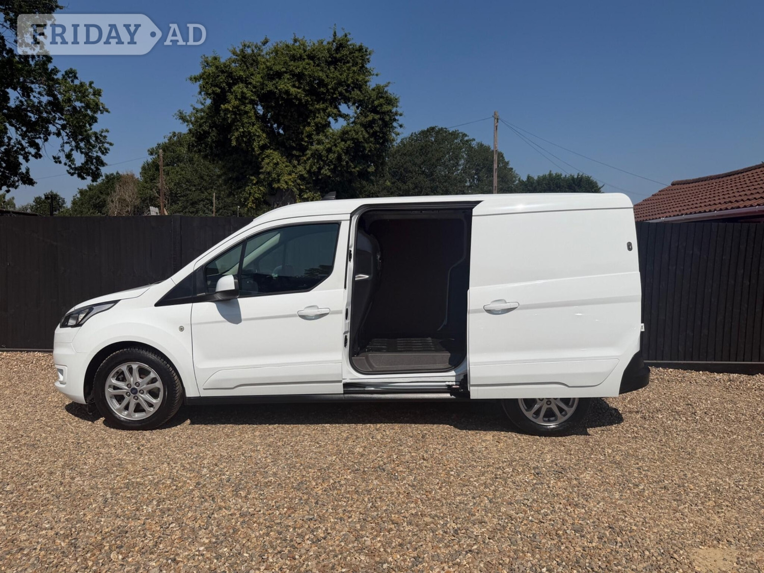 Ford Transit Connect 2022 - Vans & Commercial Vehicles in Addlestone