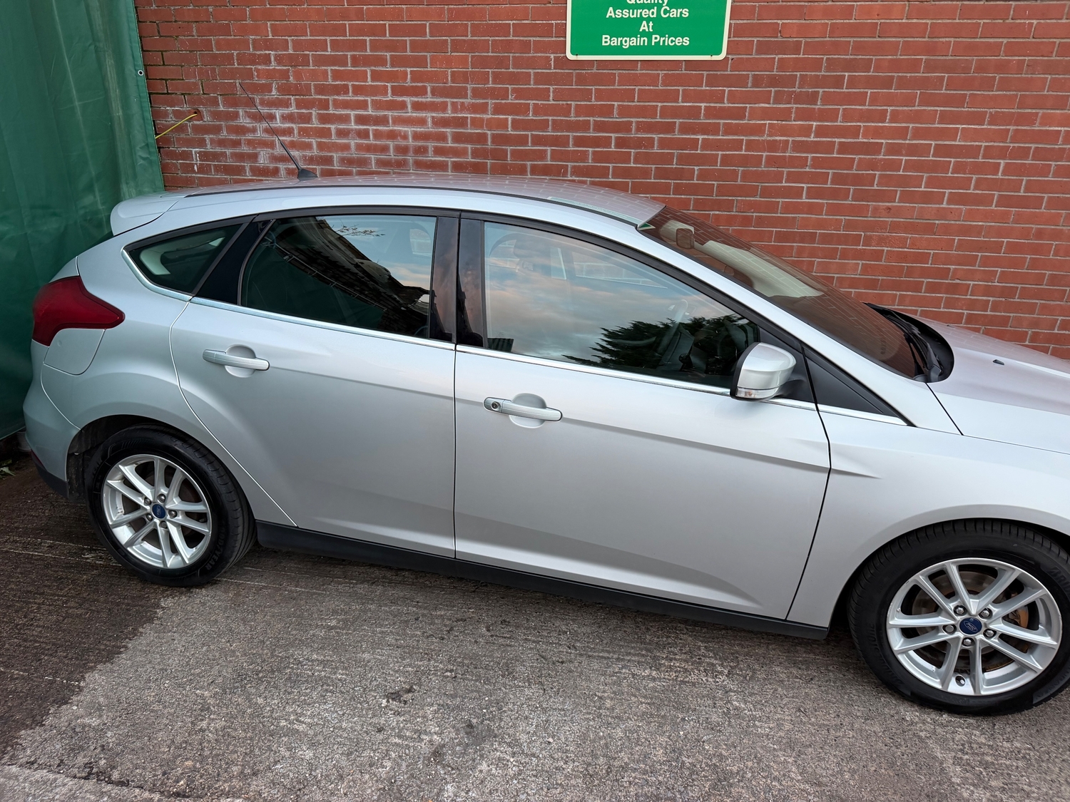Ford Focus 2017 - Cars in Hanham