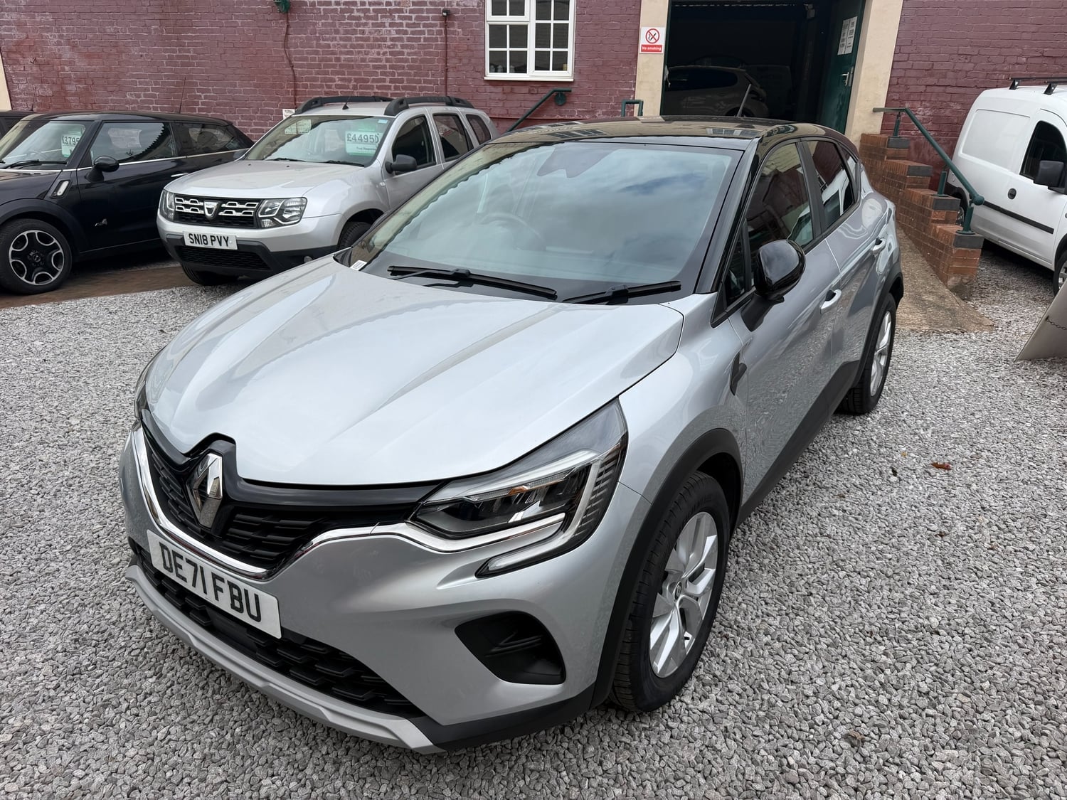 [ berth ]Renault Captur