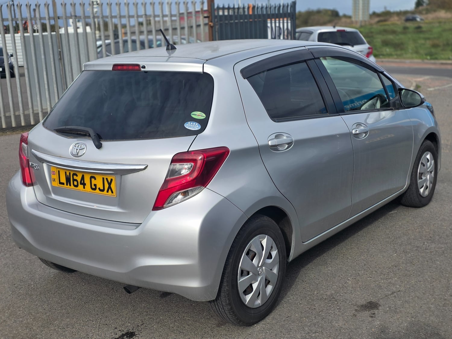 Toyota Yaris 2014 - Cars in Havering
