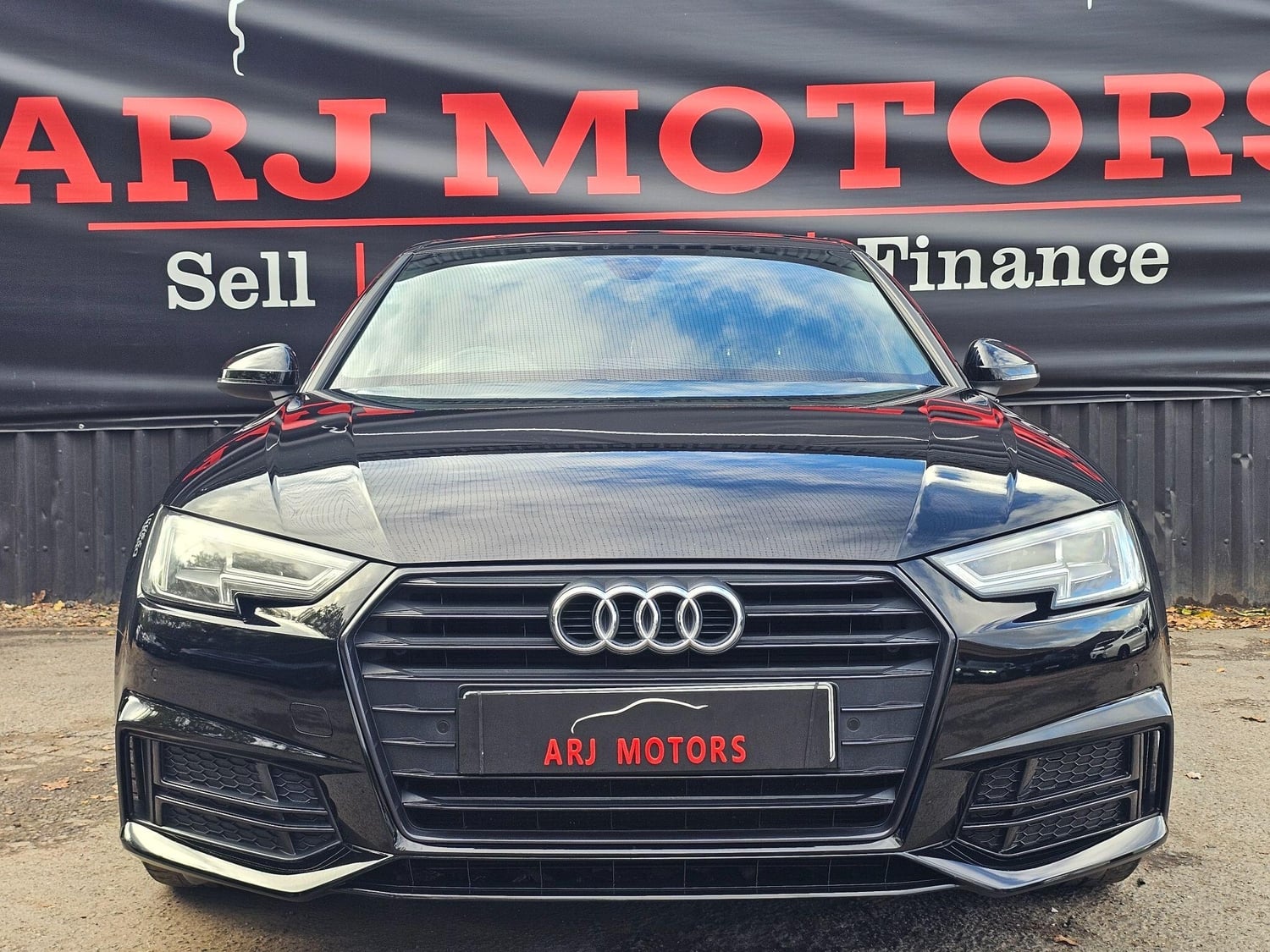 Audi A4 2018 - Cars