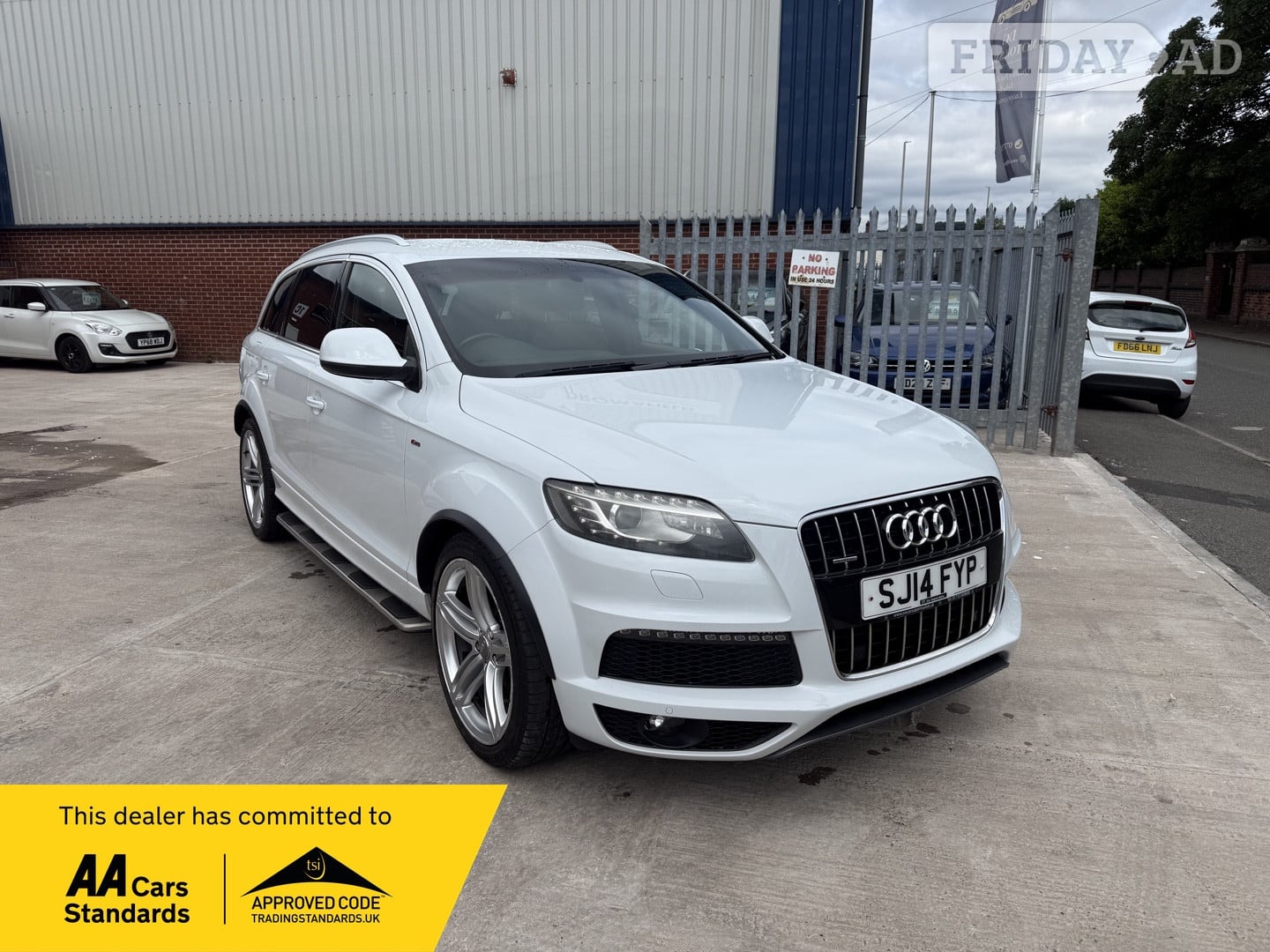 Audi Q7 2014 in Dudley