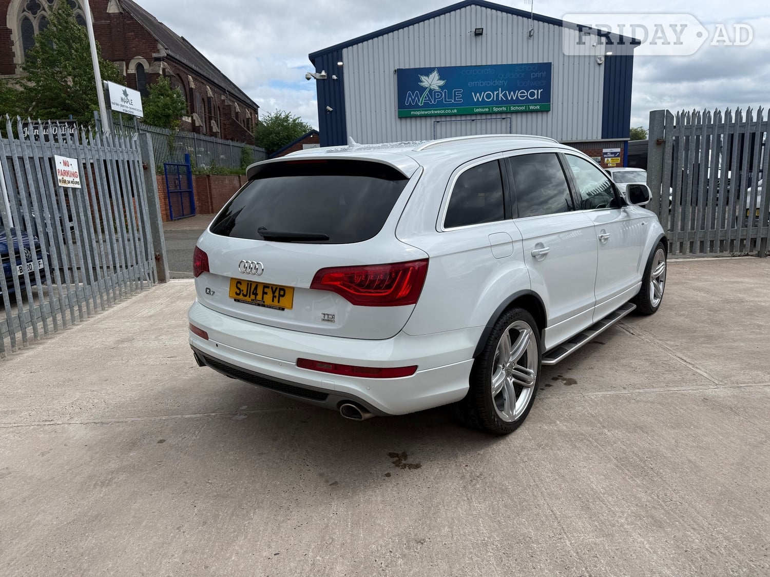 [ berth ]Audi Q7