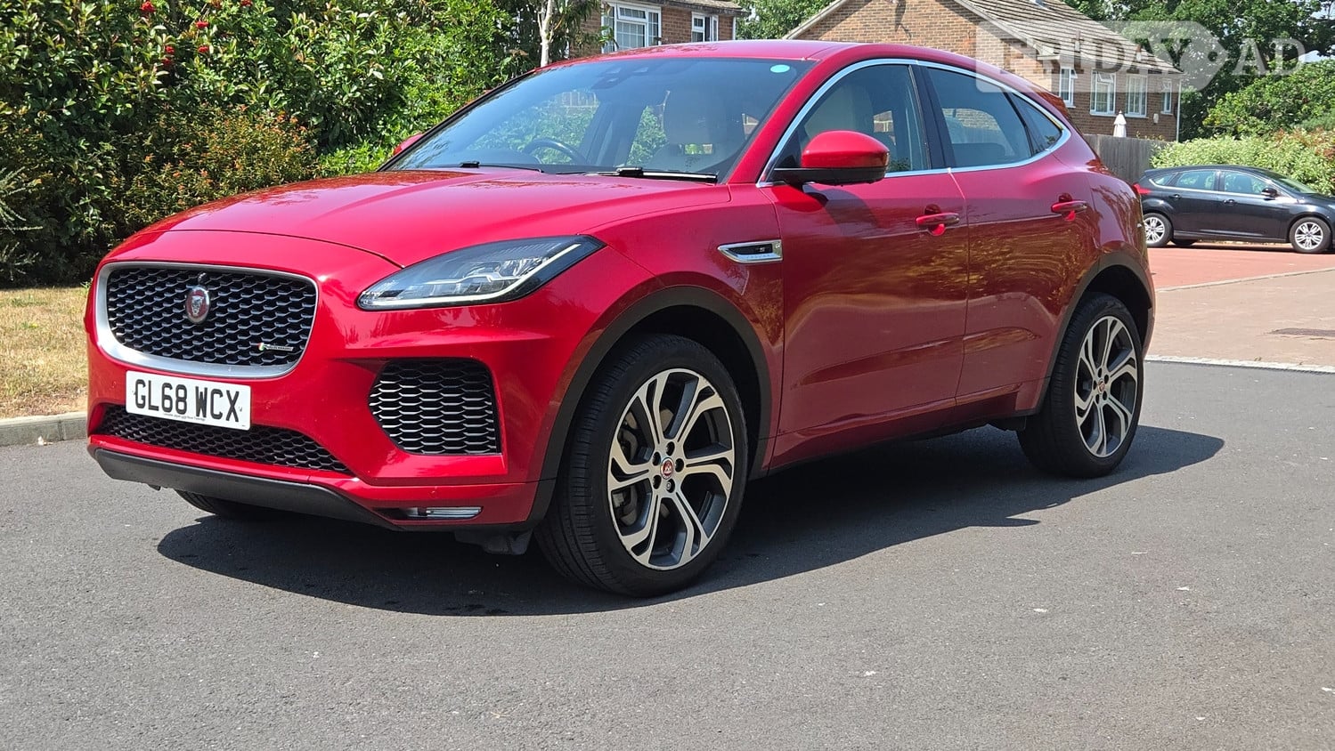 [ berth ]Jaguar E-Pace