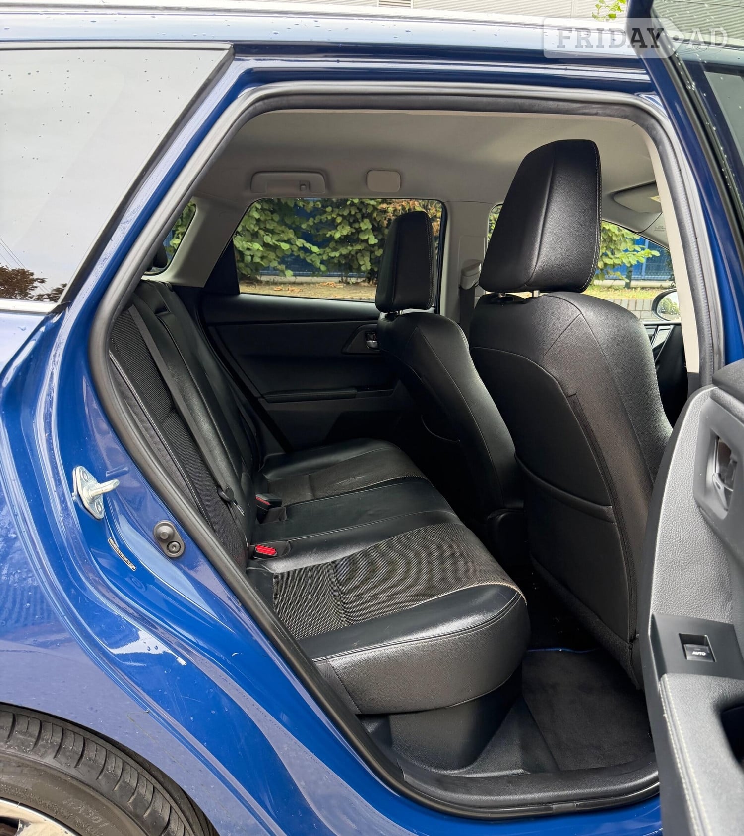 [ berth ]Toyota Auris