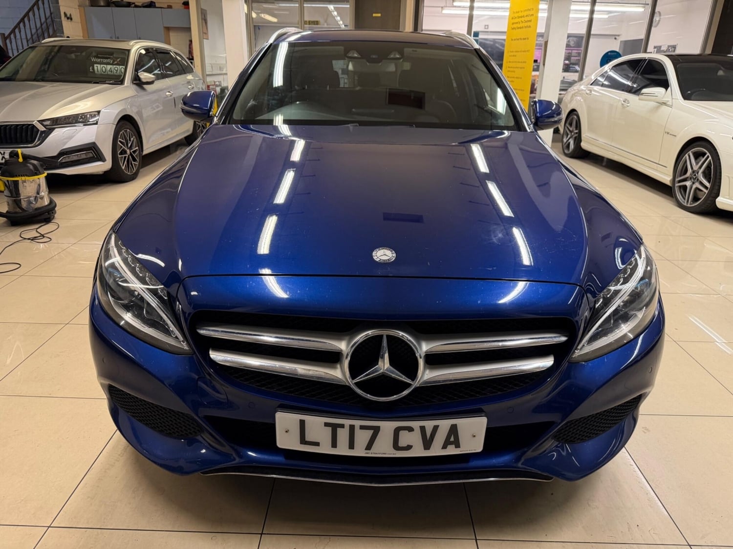 [ berth ]Mercedes-Benz C Class