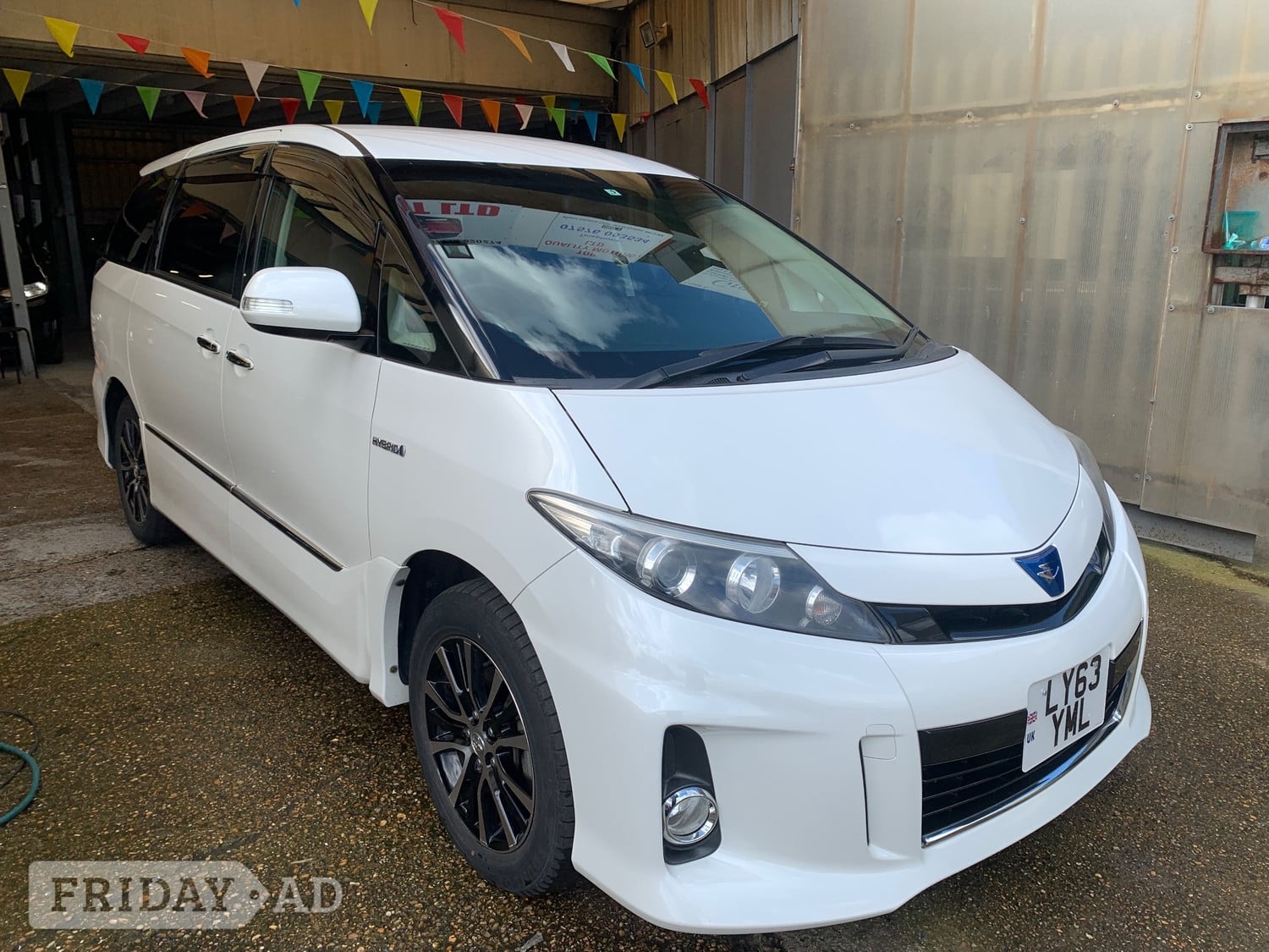 Toyota Estima 2013 in Gillingham