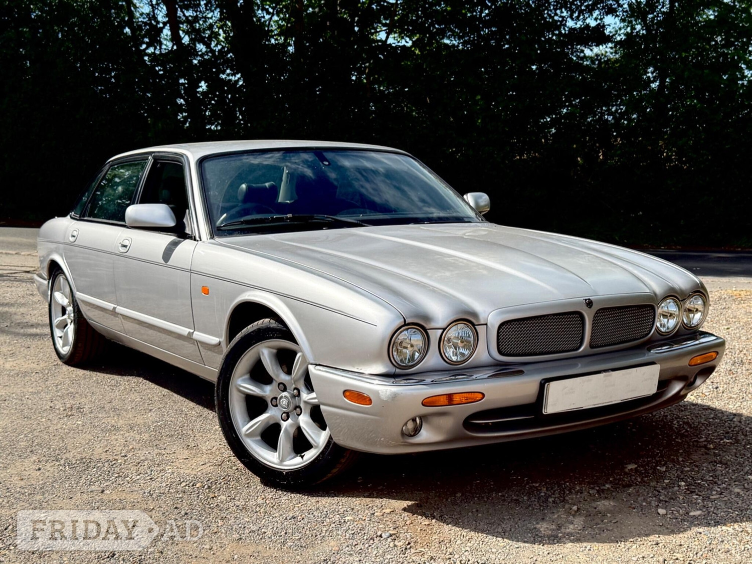 Jaguar XJ 2002 - Cars in Enfield