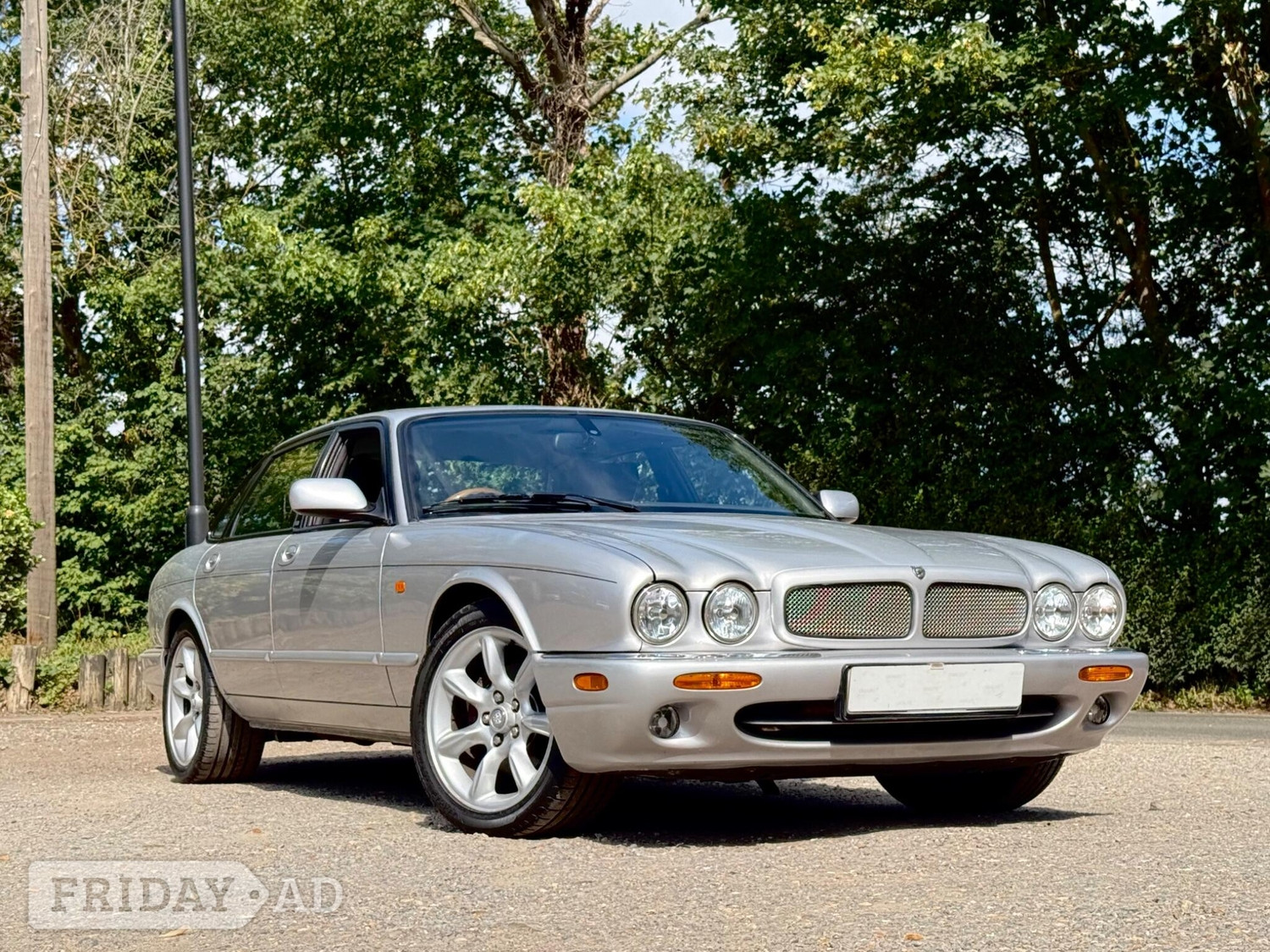Jaguar XJ 2002 - Cars in Enfield