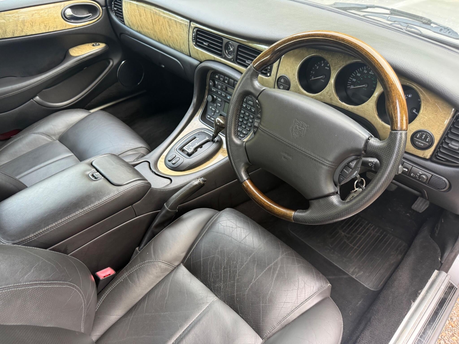 [ berth ]Jaguar XJ