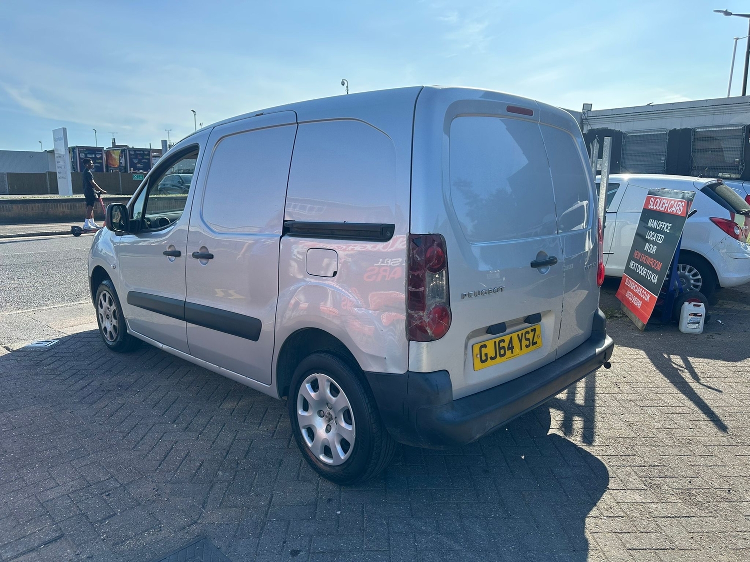 [ berth ]Peugeot Partner