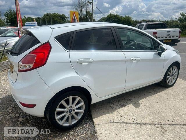 Ford Fiesta 2015 - Cars