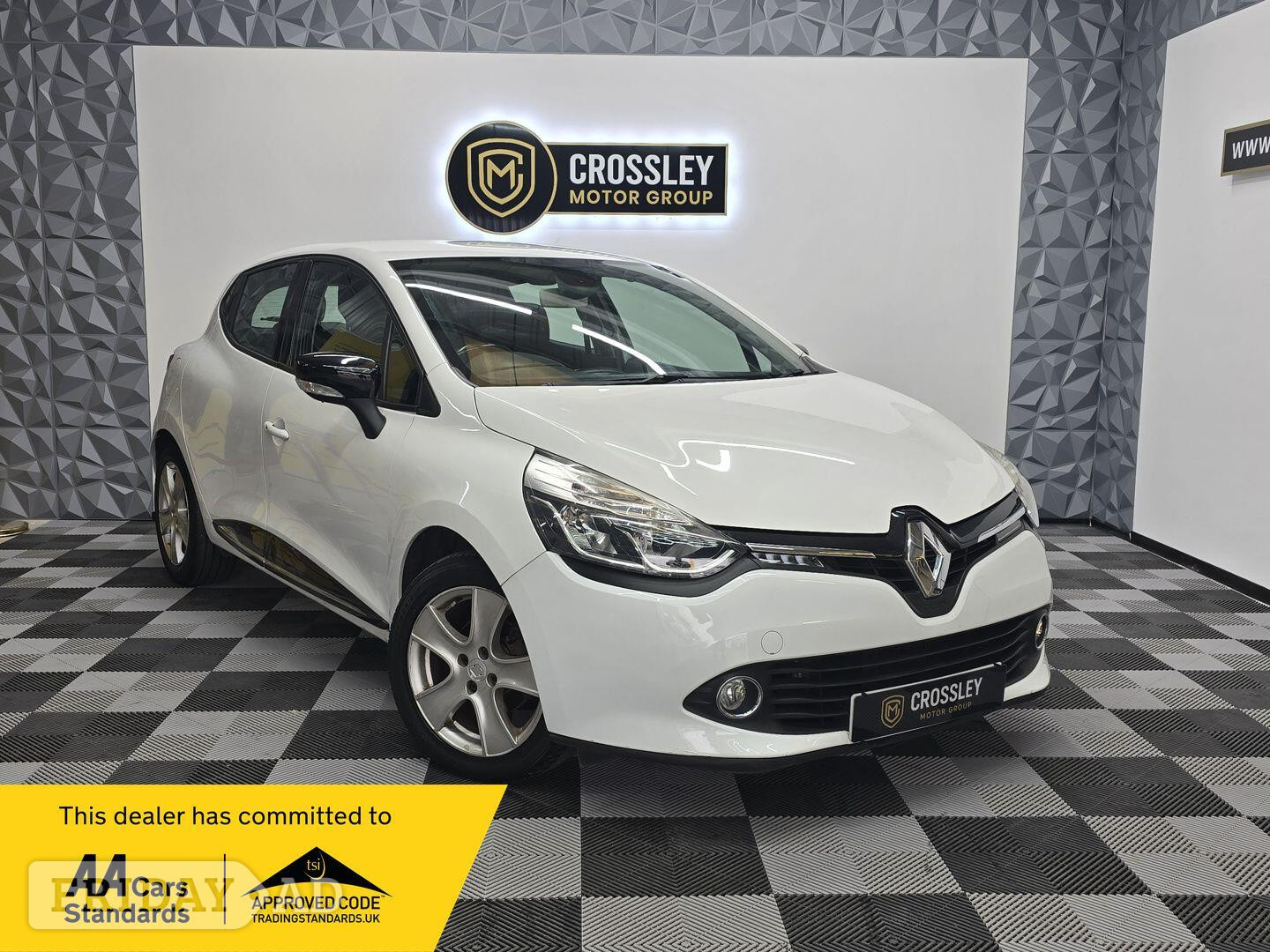 Renault Clio 2016 in Halifax