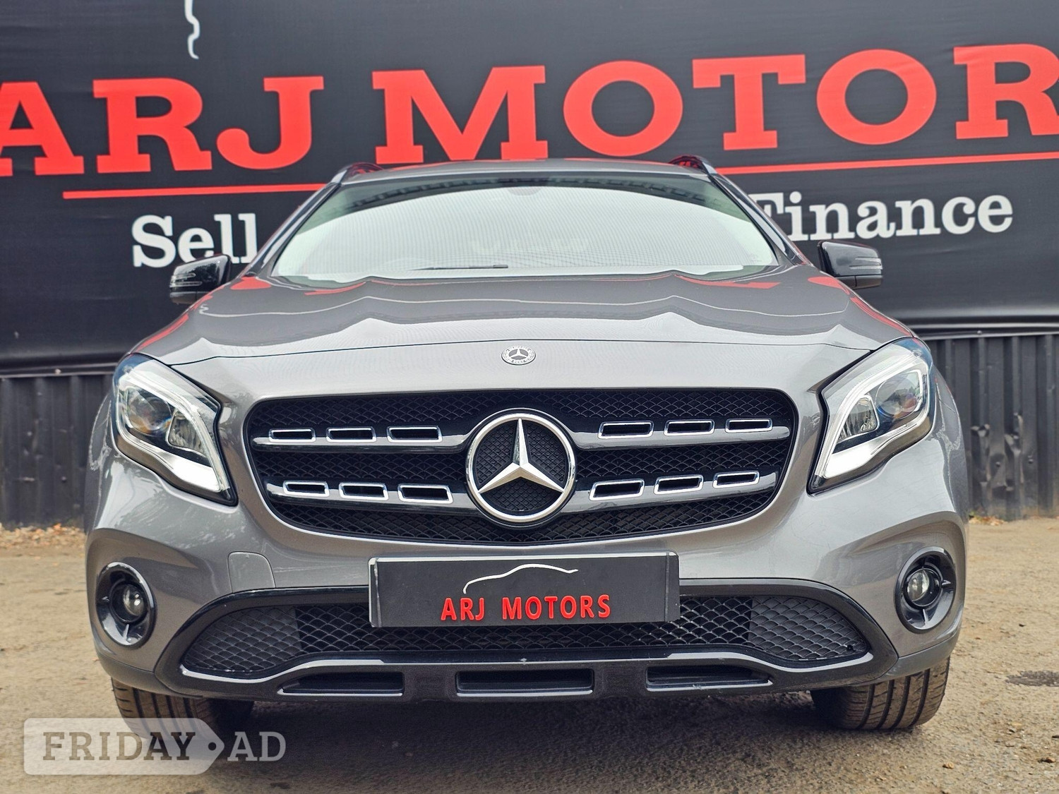 Mercedes-Benz GLA 2019 - Cars