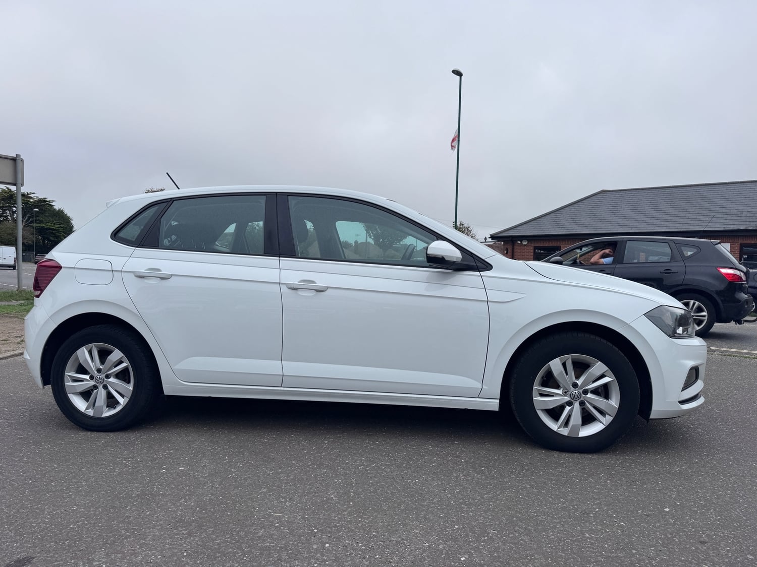 Volkswagen Polo 2018 - Cars