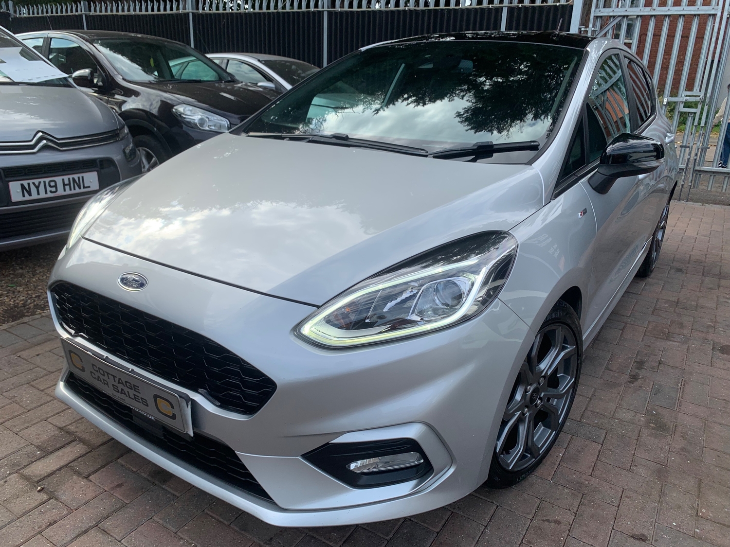 [ berth ]Ford Fiesta