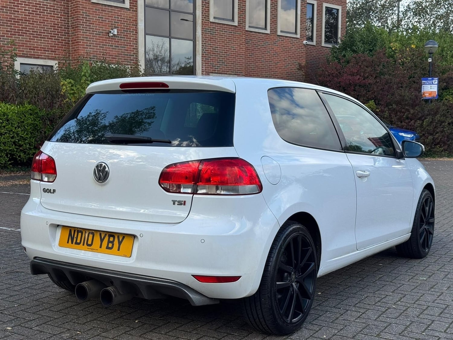 Volkswagen Golf 2010 - Cars in Hillingdon