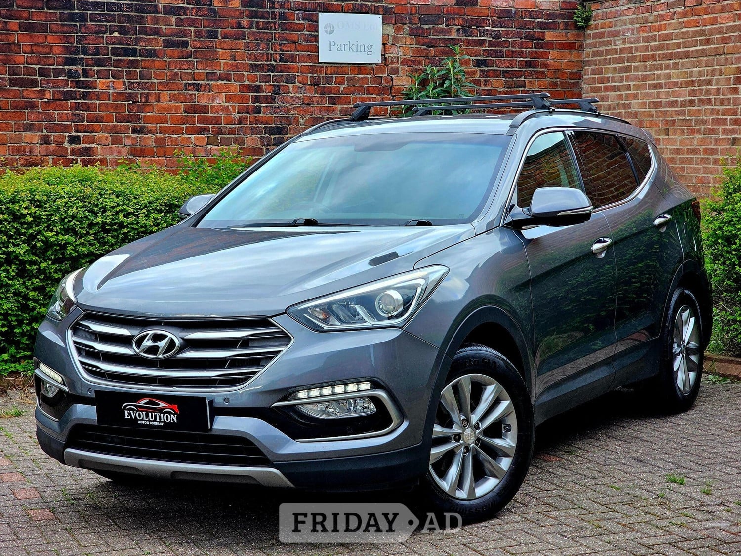 Hyundai Santa Fe 2016 in Sheffield