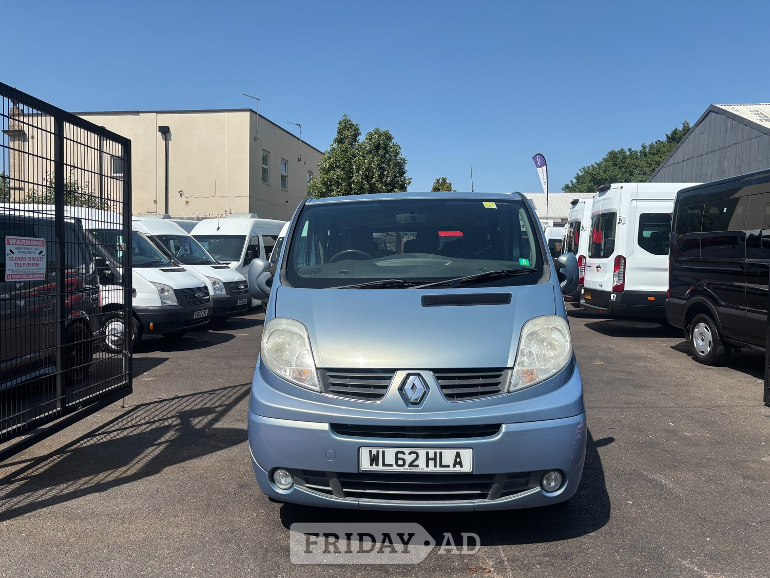 [ berth ]Renault Trafic