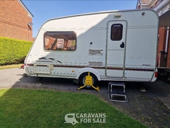 Swift Charisma 220 2003