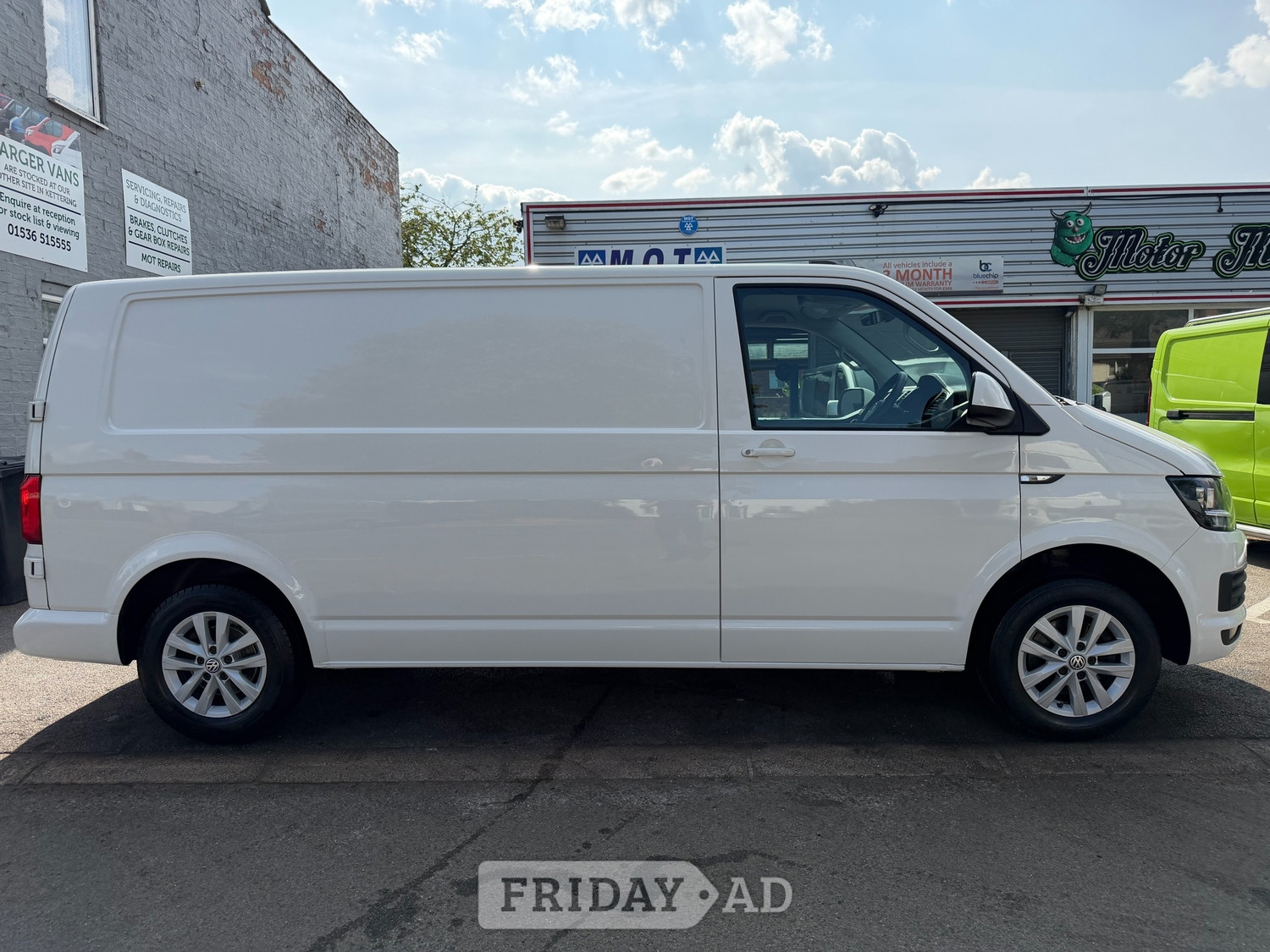 Volkswagen Transporter 2017 in Kettering