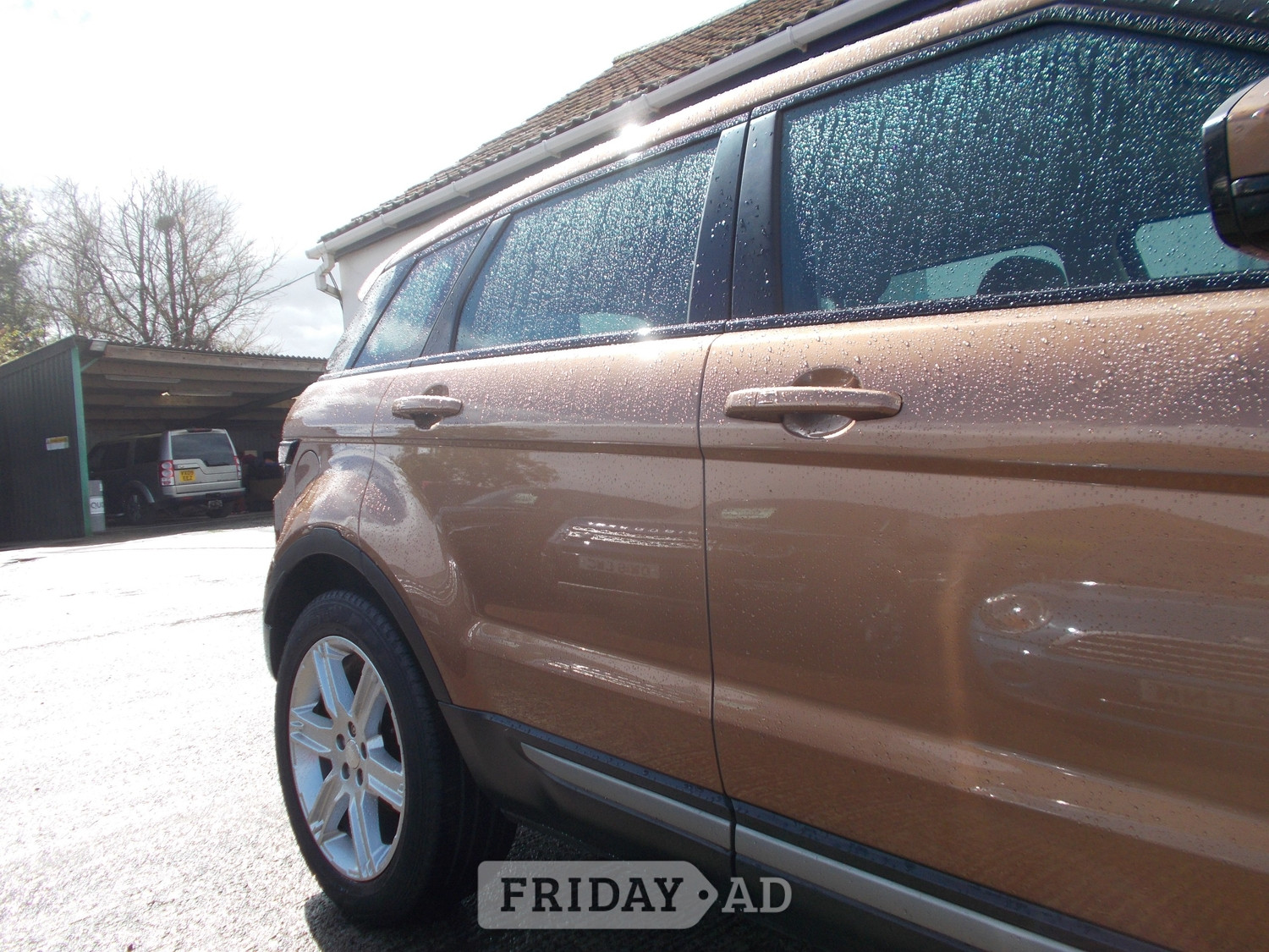 [ berth ]Land Rover Range Rover Evoque