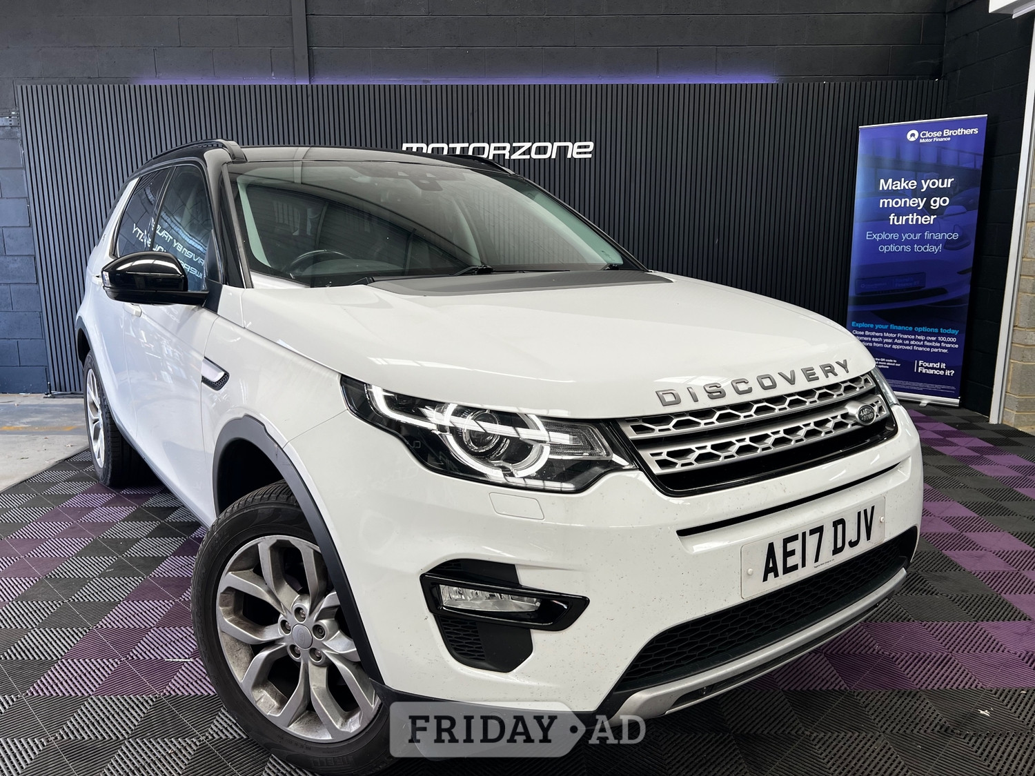 Land Rover Discovery Sport 2017 in Durham