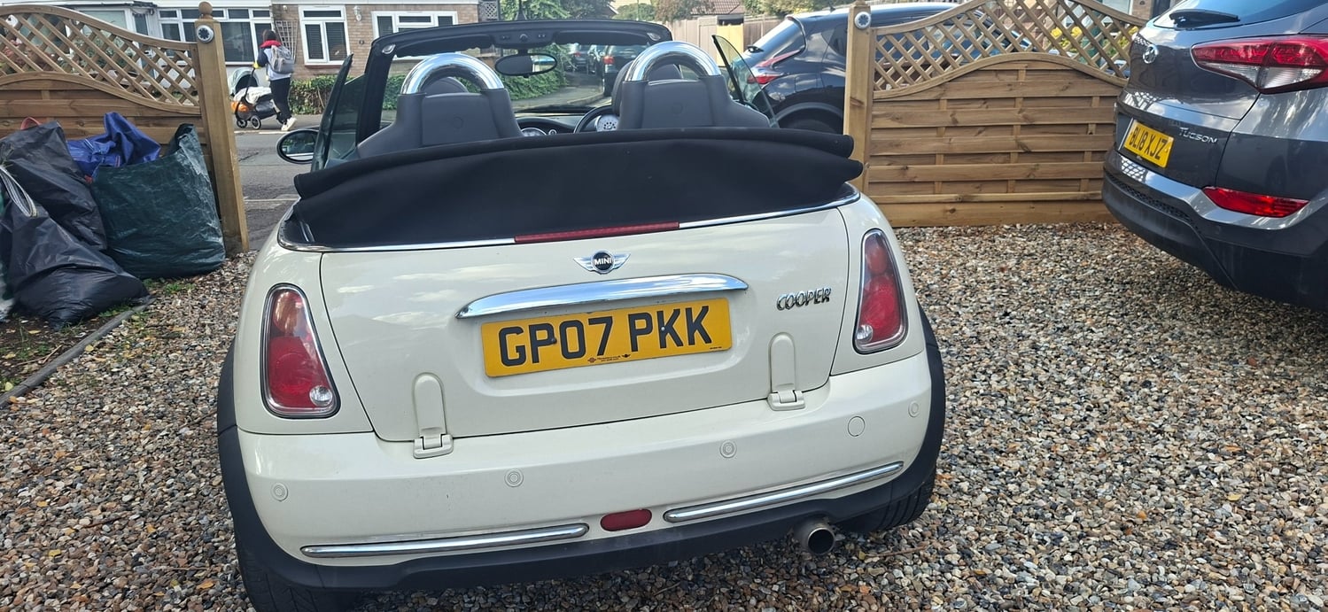 Mini Convertible 2007 - Cars in Sutton