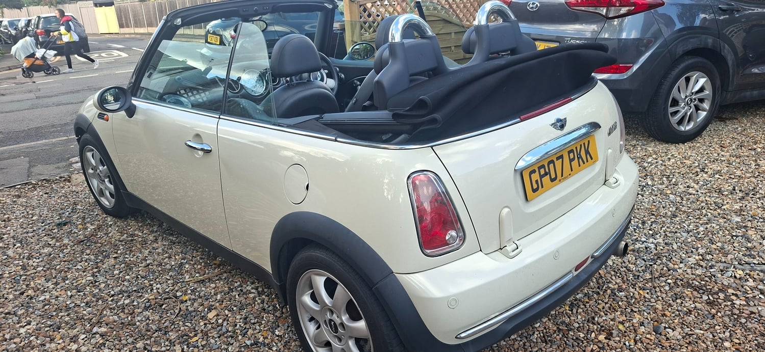 Mini Convertible 2007 - Cars